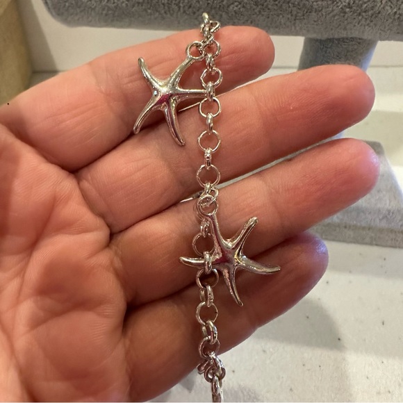 NWT Luxury Divas Charm Bracelet silver with starfish charms - Picture 9 of 13